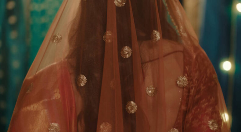 Zari - still #4