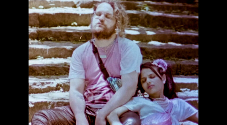Ana & Oto - still #1